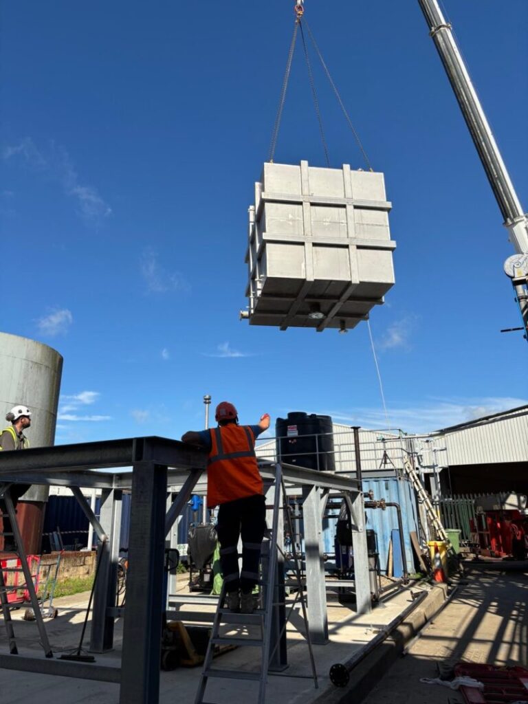 Hot Well Tanks - Delivery to site (3)